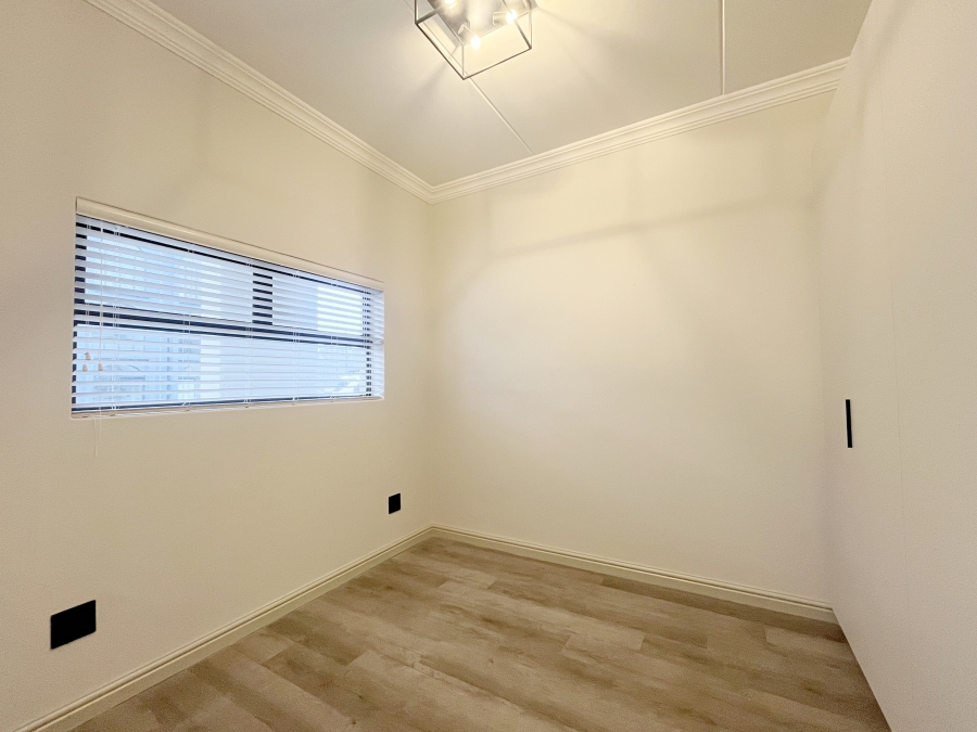 To Let 2 Bedroom Property for Rent in Brackenfell South Western Cape